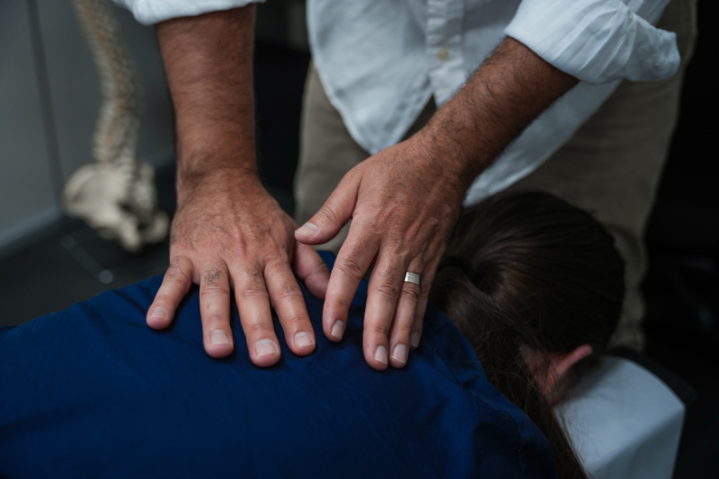 upper thoracic palpation
